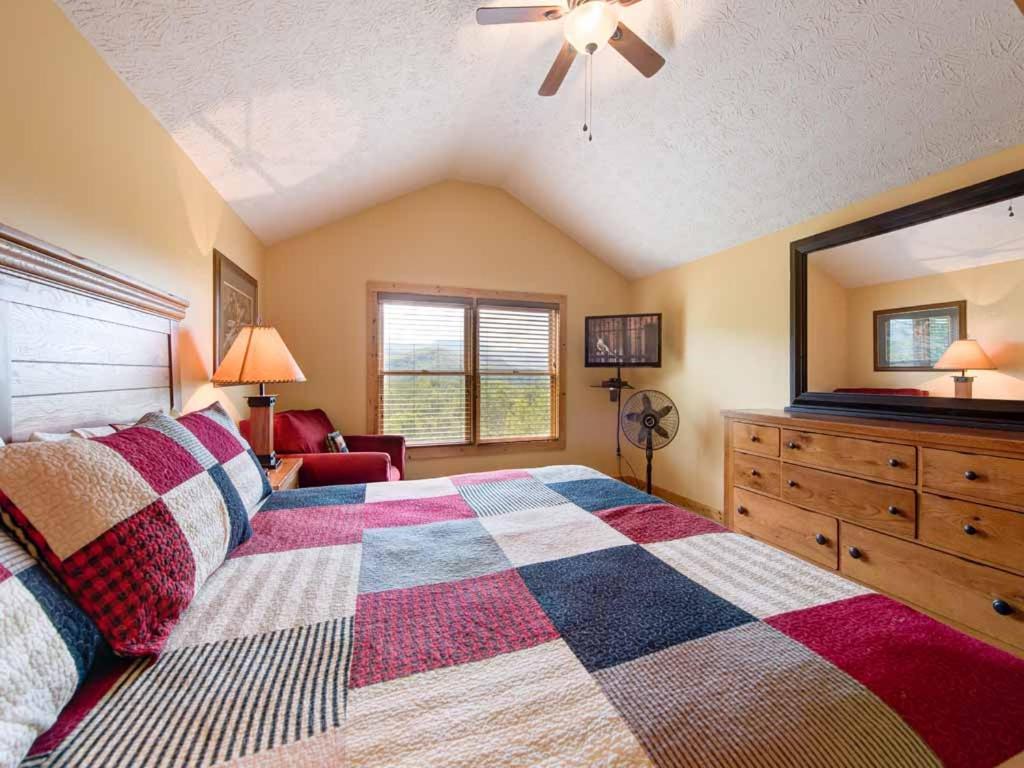 Highpoint Escape Villa Gatlinburg Bagian luar foto